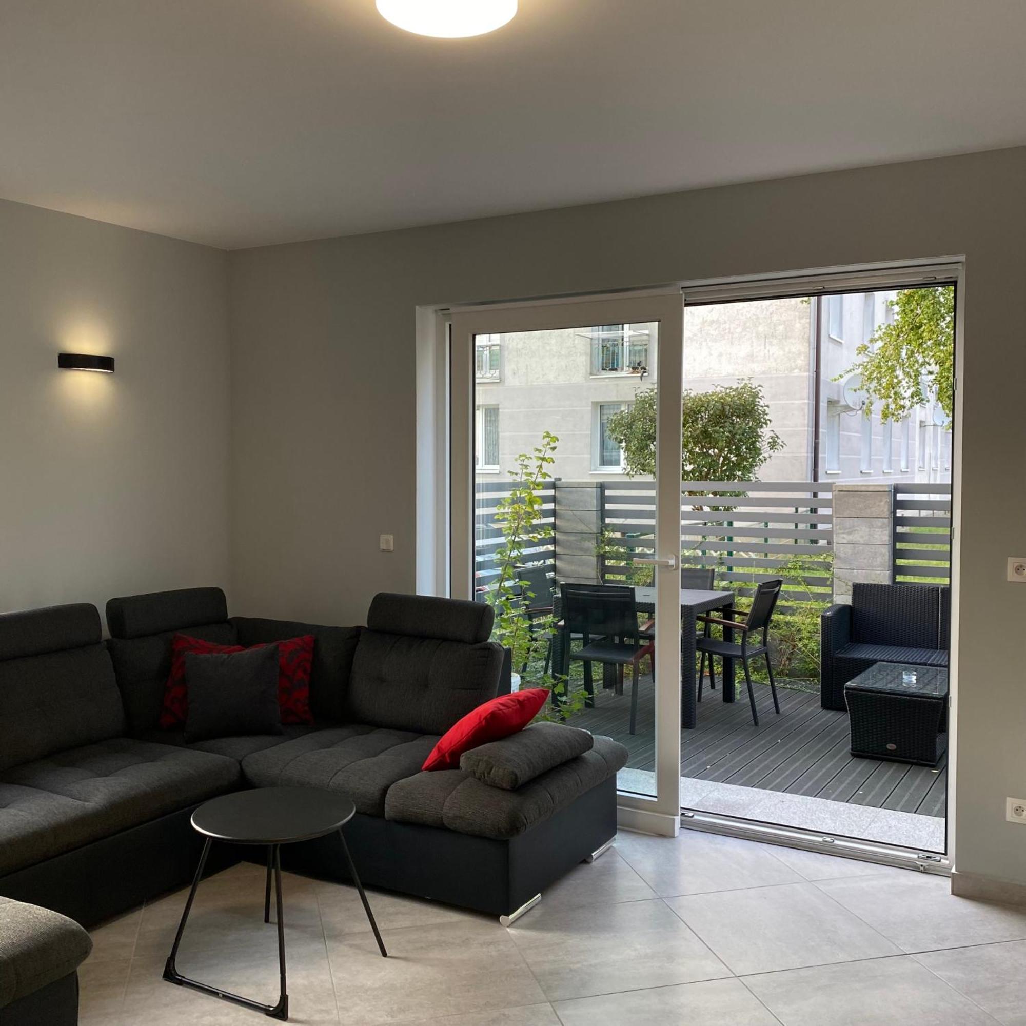 One-Bedroom Apartment Terrace,1605691785:JPEG